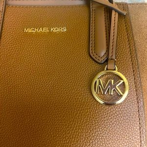 Micheal Kors Tote